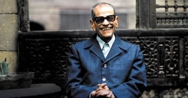 نجيب محفوظ: مسيرة كفاح من النشر إلى نوبل